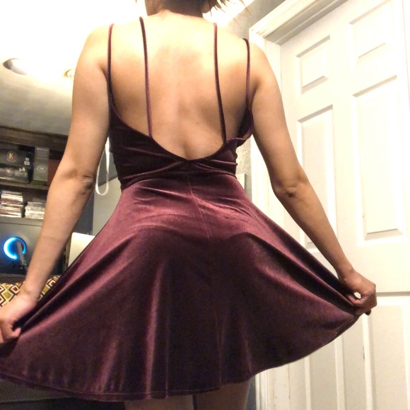 Windsor Burgundy Dress 💗 - Picture 2 of 8